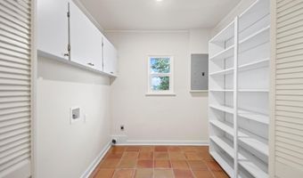 111 N 1st St, Benton, AR 72015