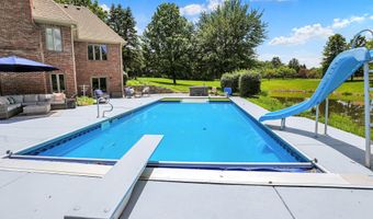 3592 W Smokey Row Rd, Bargersville, IN 46106