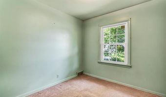 425 Bush Dr, Ballwin, MO 63021