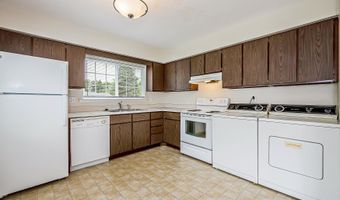 1670 Tudor Dr, Ann Arbor, MI 48103