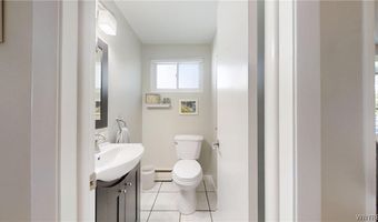 293 Burroughs Dr, Amherst, NY 14226