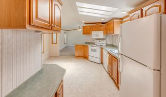 14 Lloyd St, Campton, NH 03223