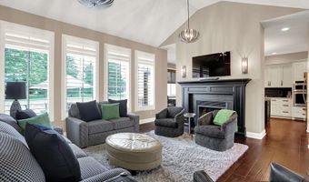 5817 Claybourne Dr, Bargersville, IN 46106