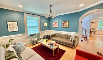 7538 MORNINGSIDE Dr NW, Washington, DC 20012