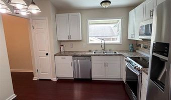 537 Treetop Village Dr, Ballwin, MO 63021