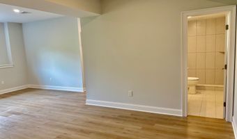 2 Garry Knls, Danbury, CT 06810