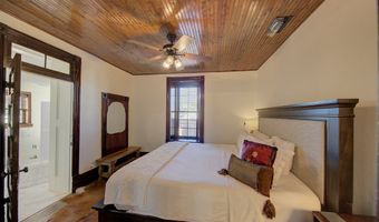 405 W Avenue E, Alpine, TX 79830