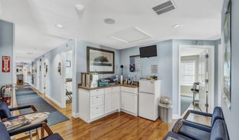 677 W West Main St, Barnstable, MA 02630