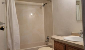 1 Red Lodge Dr 5, Alloway, NJ 07462