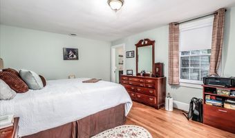 10 N Beech Tree Rd, Brookfield, CT 06804