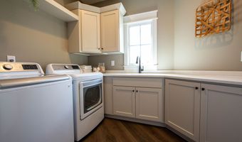 3899 Chapel Hill Ct, Bargersville, IN 46106