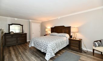 1910 Ivy Dr, Anderson, IN 46011