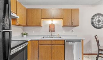 6364 Kahler Dr NE, Albertville, MN 55301