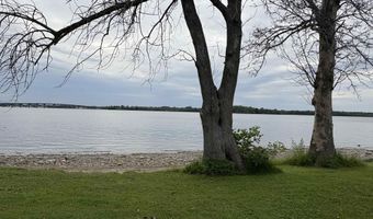 54 Line Rd, Alburgh, VT 05440