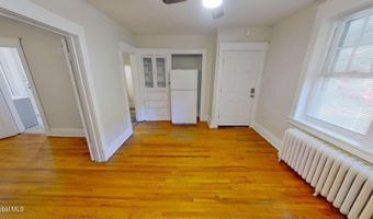 568 Park Ave Apt 1, Albany, NY 12208