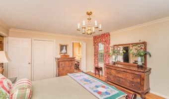 90 Manville Ave, Barnwell, SC 29812