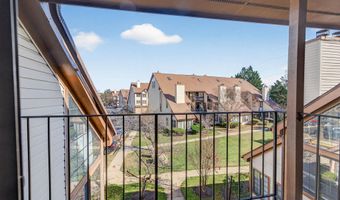 6017- F CURTIER Dr F, Alexandria, VA 22310