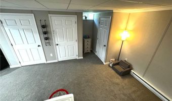 37 Iroquois Rd, Cumberland, RI 02864
