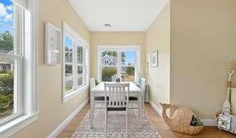 12 Sunrise Ln, Arundel, ME 04046