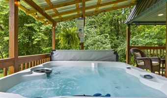 90 Railroad Lock Rd, Beattyville, KY 41311