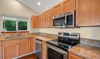 57 Awalau Rd B, Haiku, HI 96708