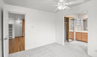 402-4 Santa Barbara St, Oceanside, CA 92058