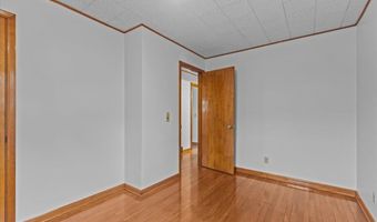 173 Tracy Dr, Burlington, VT 05408