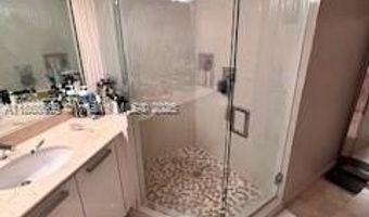 3000 NE 188th St 706, Aventura, FL 33180
