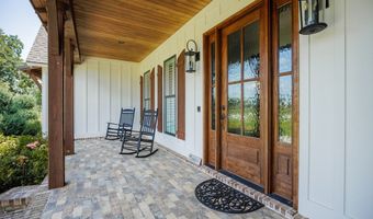173 Circlestone Dr, Adel, GA 31620