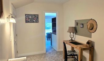 398 N Chillicothe Rd, Aurora, OH 44202