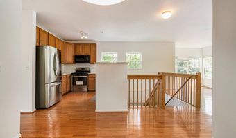 1155 Freesia Ct, Ann Arbor, MI 48105