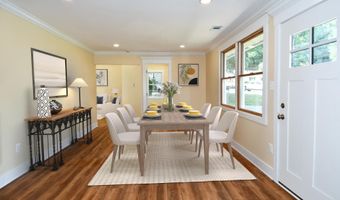 5523 HALWIS St, Alexandria, VA 22303