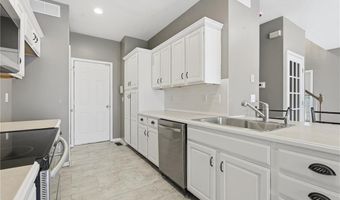 1323 N 158th Ct, Basehor, KS 66007