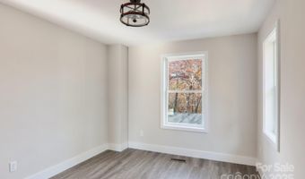 3 Fourth St, Asheville, NC 28803