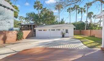 322 6TH St, Atlantic Beach, FL 32233