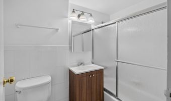 7400 LAKEVIEW Dr #N203, Bethesda, MD 20817