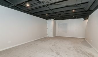 7 Shade Tree Ct, Algonquin, IL 60102