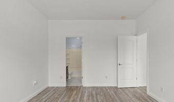 206 Meridian Gardens Ln, Indianapolis, IN 46217