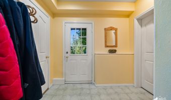 10100 Zermatt Cir, Anchorage, AK 99507