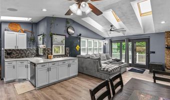 4 Amanda Ct, North Providence, RI 02904