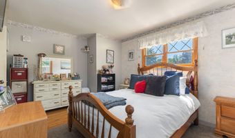 10 Tanglewood Rd, Albany, NY 12205