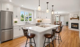 12 Magazine St, Bedford, NH 03110