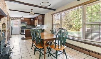 5 Fishing Cove Rd, North Kingstown, RI 02852