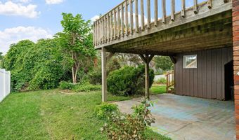 7 Hemlock Ln, Albany, NY 12208