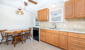 404 Soundview Ave, Bridgeport, CT 06606