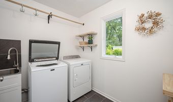 144 Pettis Ave SE, Ada, MI 49301