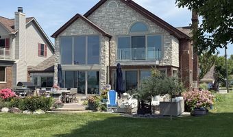 8115 Colony Dr, Algonac, MI 48001