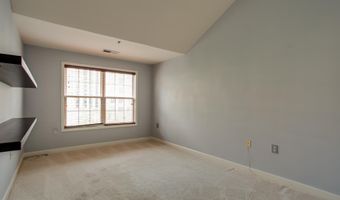 2310 14TH St N 402, Arlington, VA 22201