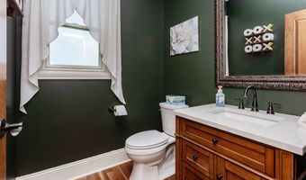 726 Stonegate Ct SW, Altoona, IA 50009