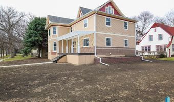 111 N 6th St, Beresford, SD 57004